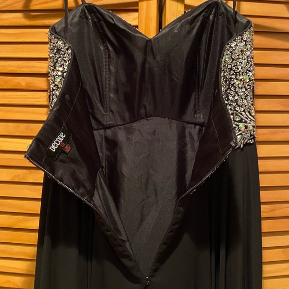 Black Sweetheart Beaded Gown - Picture 8 of 10